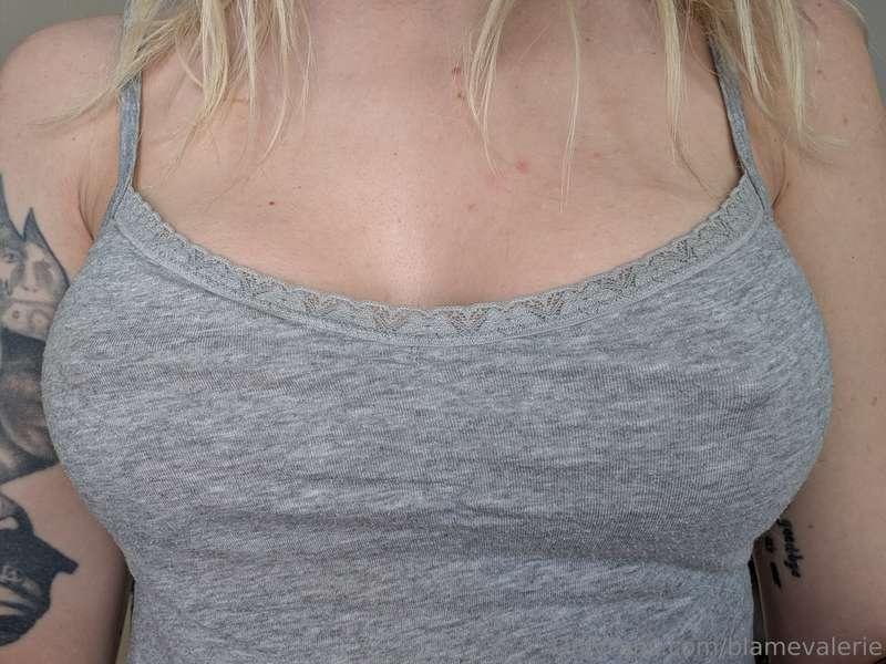 Hot weather is for going braless 