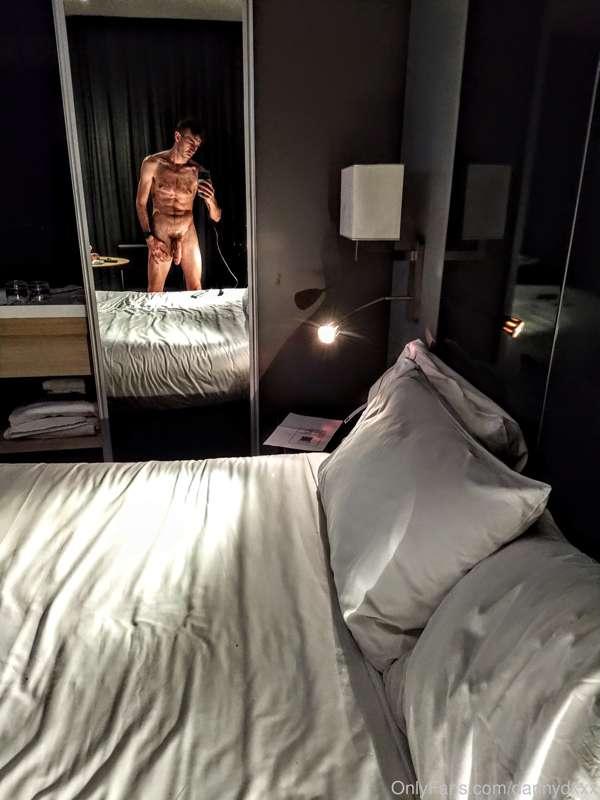 What a great place for a mirror 😈