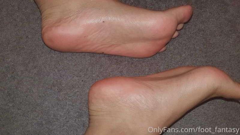 My dirty feet ass and boobs need to go for a bath