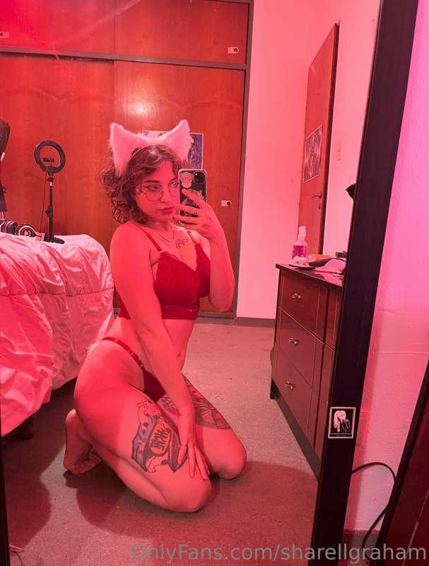 should we play under this cute lights? 😈