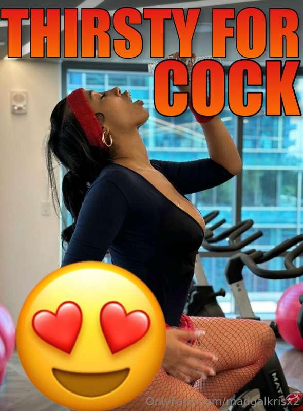 ### WET AT THE GYM
Watch this ***phat ass FULLY EXPOSED*** 🍑..