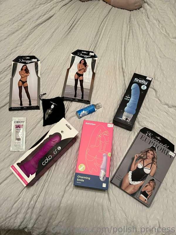 Can’t wait to play with some of my new toys 🙈🥵