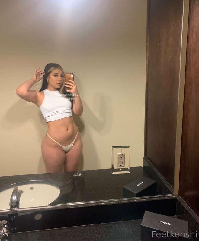 Oh hello there! Say it back 😛🙈
