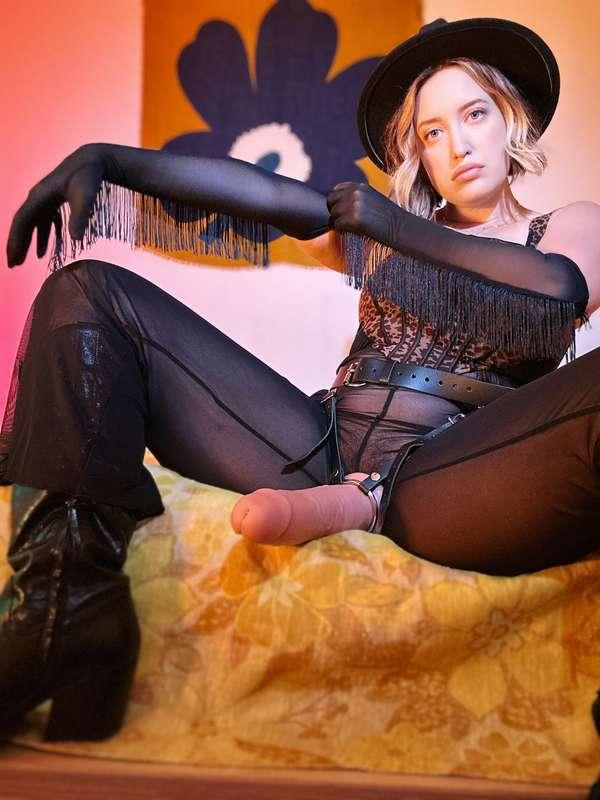 Who's ready to be ridden? 😈