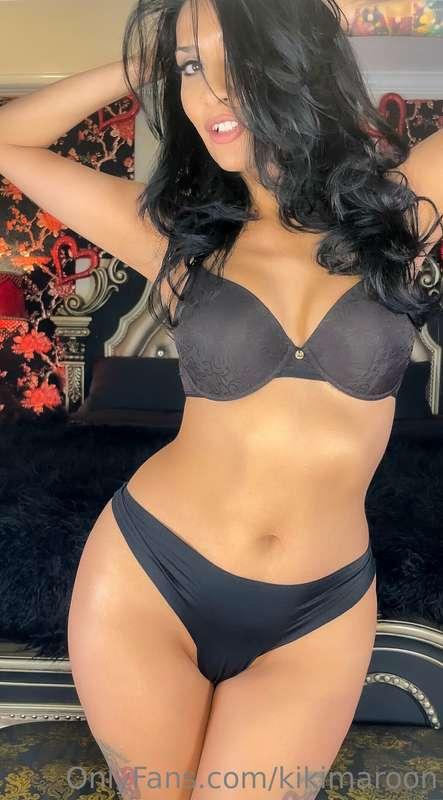 I prefer nice lingerie, but the basics can be cute too 🥰