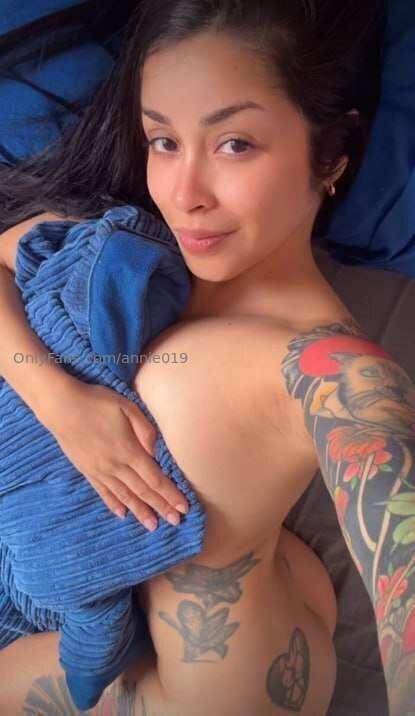 I’m inked in stories 🖋, teasing with every glance 👀🔥.Rock be..