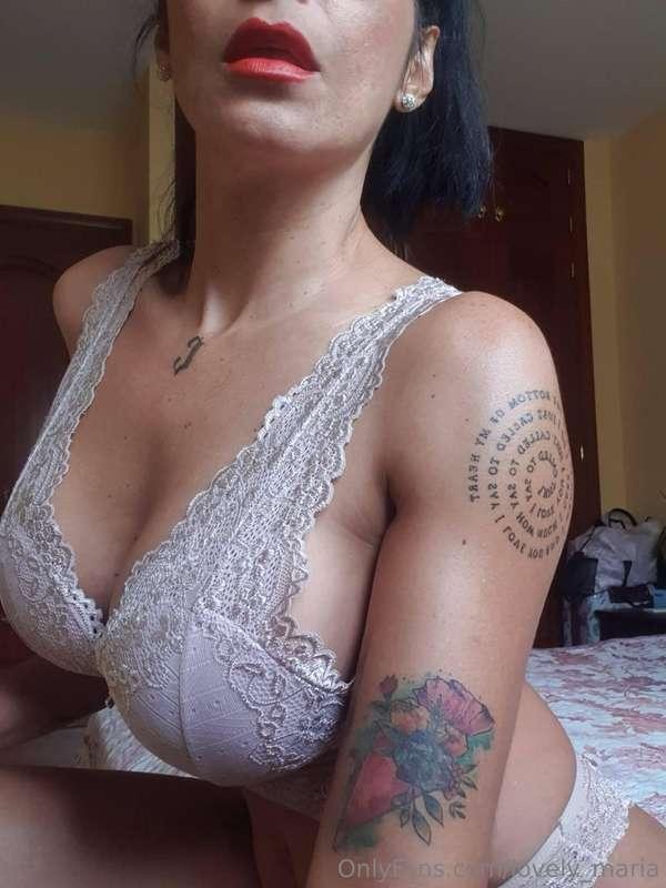 give me some love bites all over my bodyy🫦