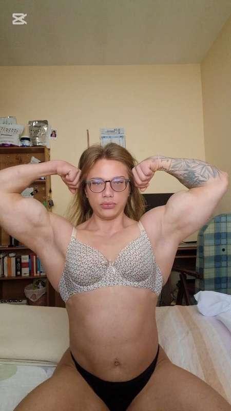 Hi fans! Today sexy striptease! 💦Go in DM! ❤️