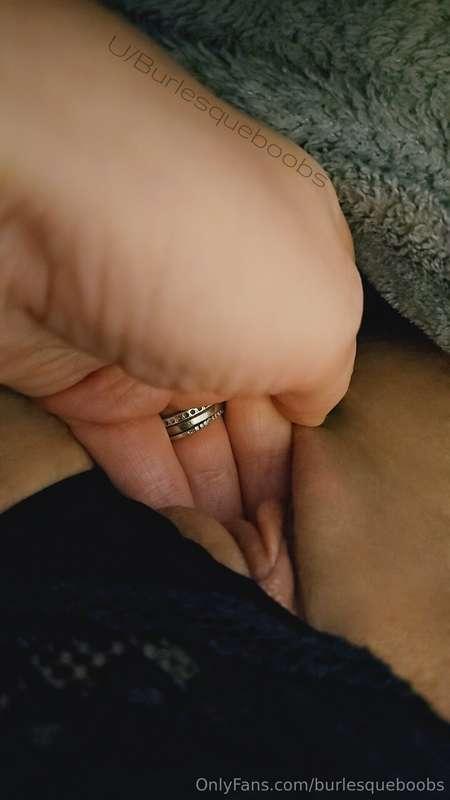 Sneaky sofa wank... 