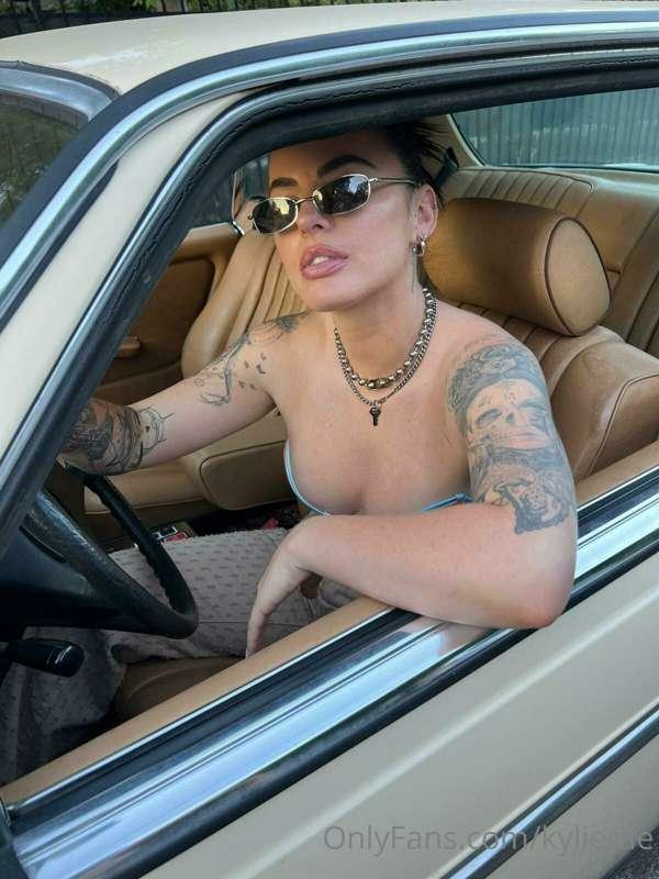 who wants a ride? 😏