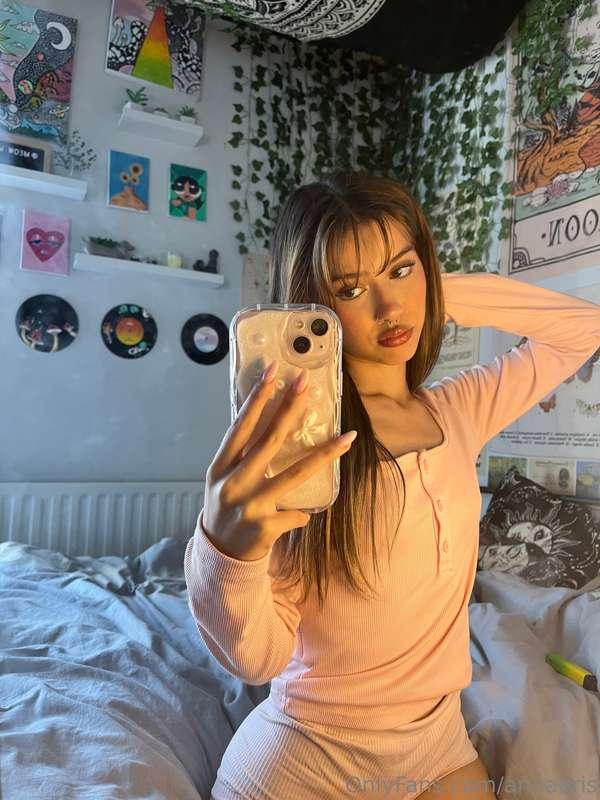 can i get a hi from you? 🩷