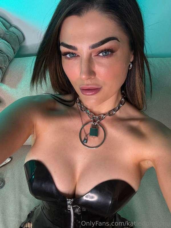 Worship every inch 😈