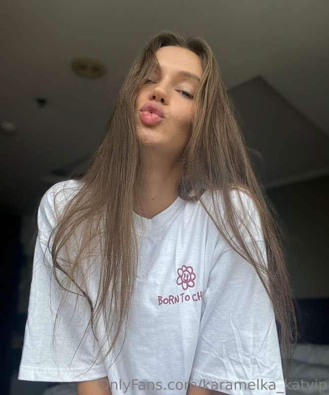 Don't you wish girlfriend was HOT like me?😏