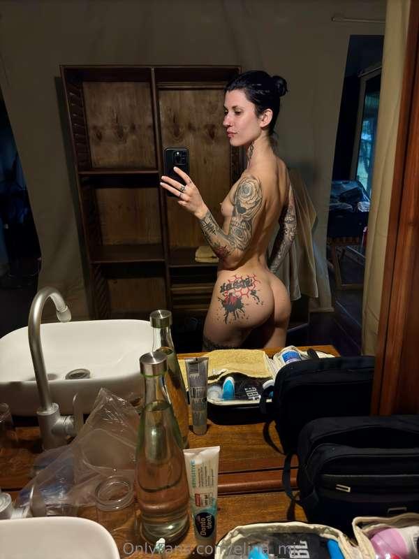 Hmm.. That Ass 🍑 🥵