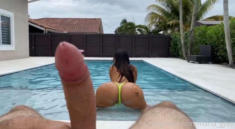 Getting fucked by this big white cock at the pool 😈💦 tip for..