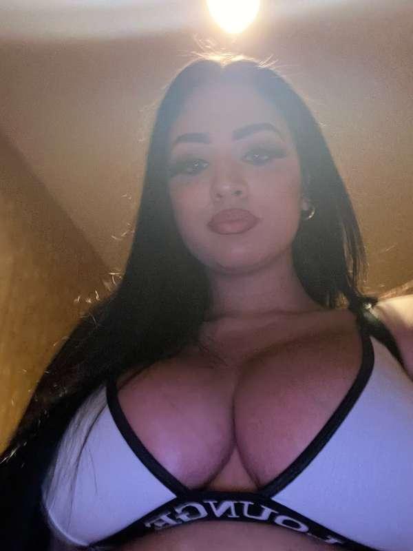 Looking for my new daddy, got bored with my last one 😛