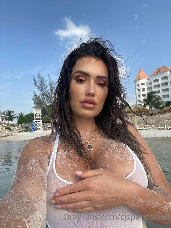 soaking WET at the beach💦cum get wet with me