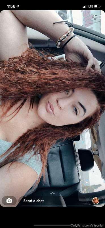 Hey daddy❤️ Comment what kind of content you want me to post..