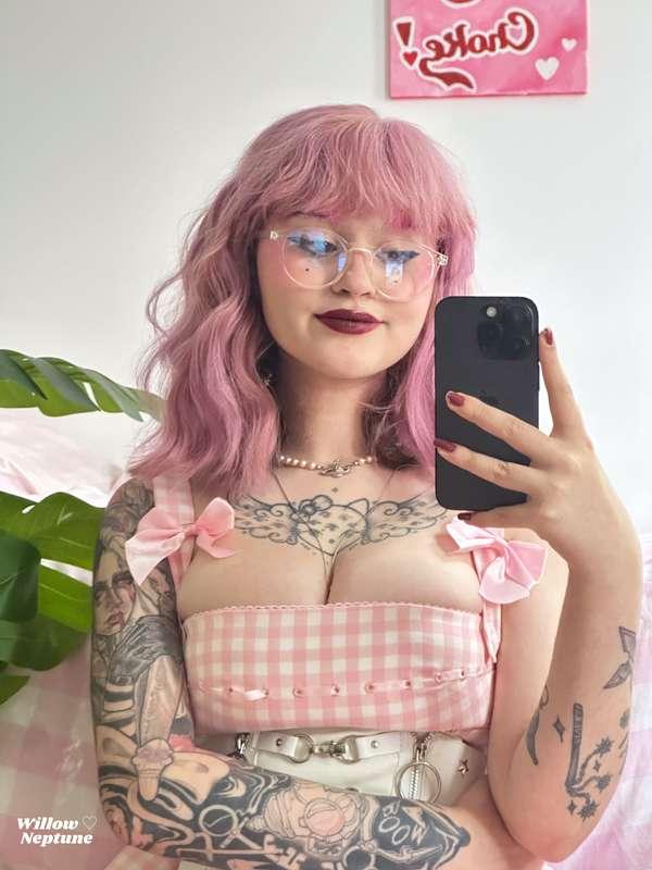 take some time to treat yourself today 🎀
