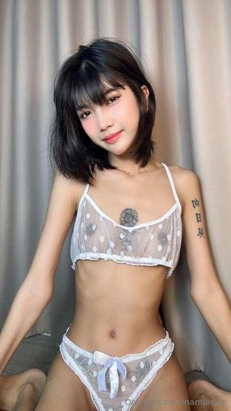 Are you lonely too?😍