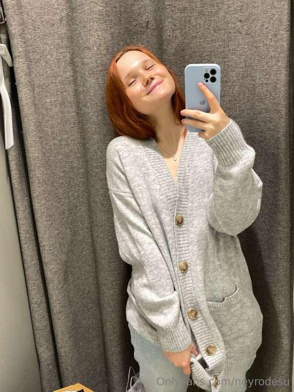 This fabric is sooooo warm, soft and comfy 🥰🥰🥰 Love this fee..