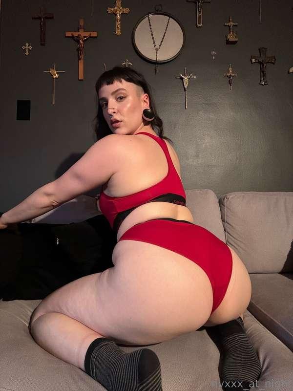is red my color? 😏