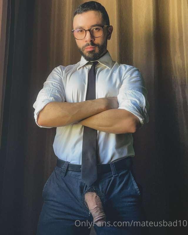 Alpha male with a hairy cock, do you want to smell it?😈🔥🐽
