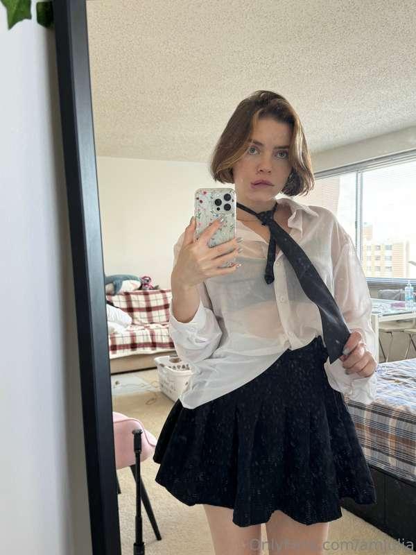 Today I decided to embody my seductive side in a little look..