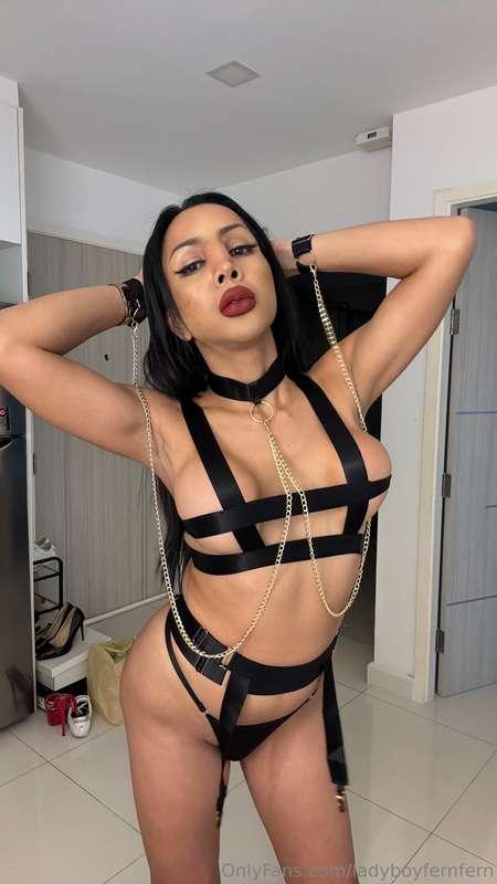 This body talks... and it says 'come get it' 😘