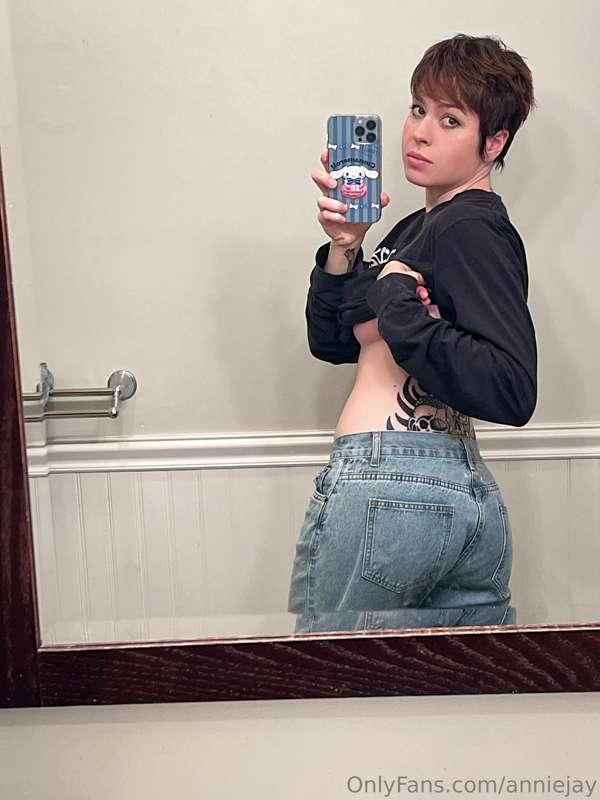 Ready to start my day.
You should start yours by browsing my..