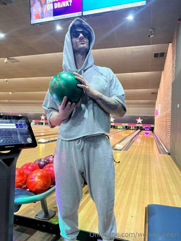 Who's else likes to play with balls? 🎳 🤭 
