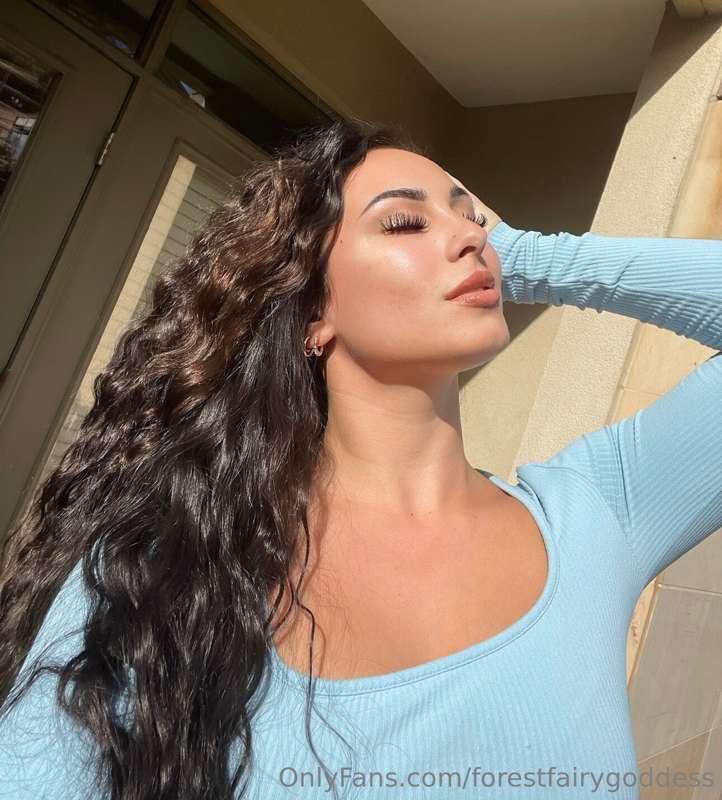 Sun kissed but wanna be kissed by you 😘