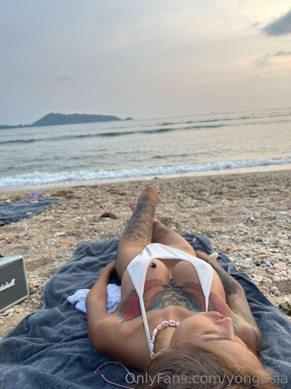 Missing the waves🌊 do you like the view?👅