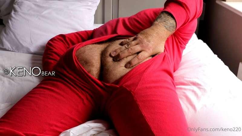 Images from 2nd part of my Red Union Suit - video online tom..