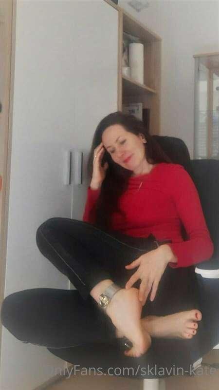 Me right now at the homeoffice - it is just a snapshot ^^
