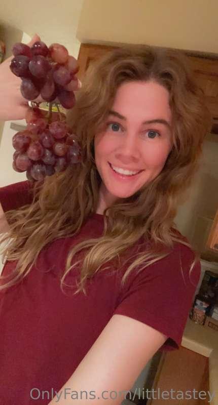 Happy New Year! Don’t forget to eat your 12 grapes and pop s..