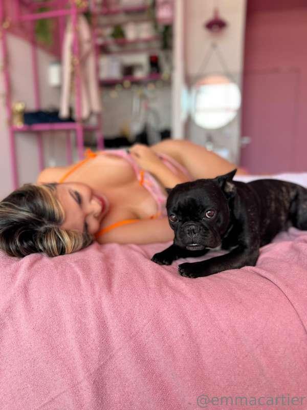 It's a doggy doggy world 😍