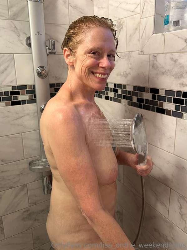 lisa_onthe_weekend_plus image #2