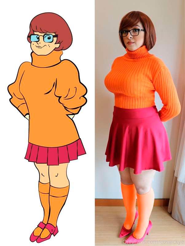 Cosplay Velma!