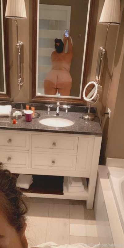 I need these tan lines back ASAP