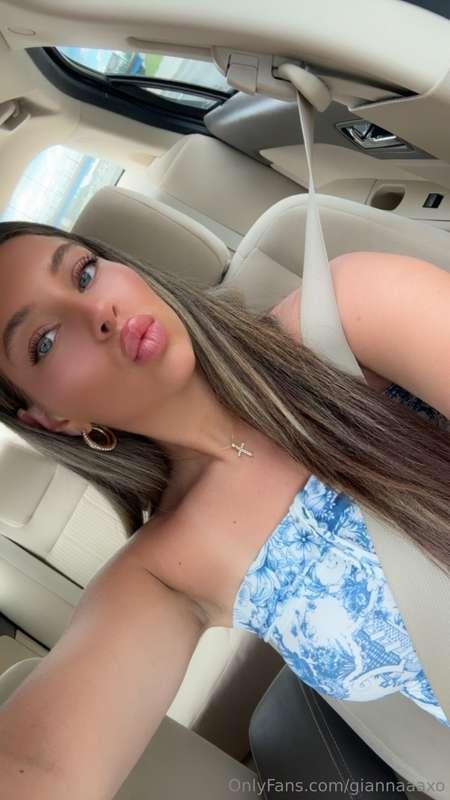 kiss me on the lips 😘😉