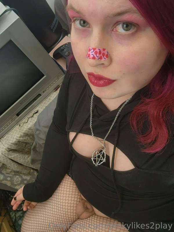 pinkylikes2play image #27