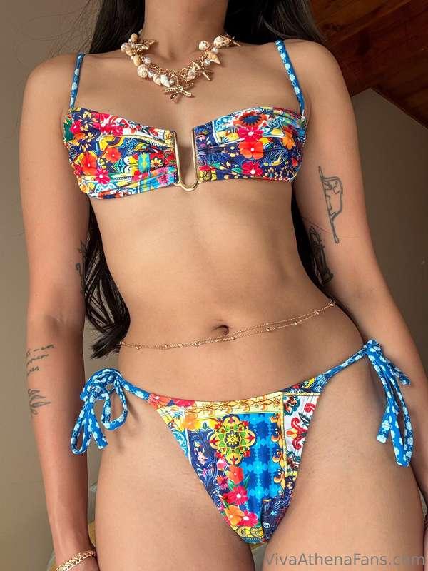close up on my bikini body 😚