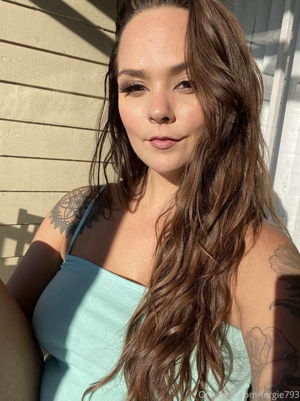 Quit my job. Gonna try to go live tonight. Love y’all 😘