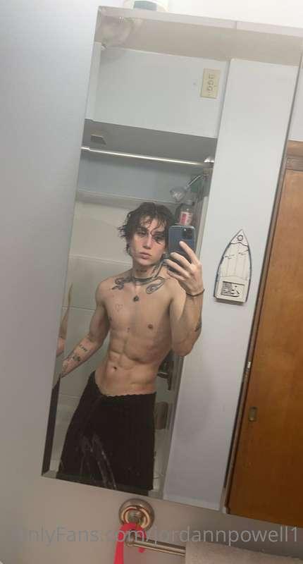 Fresh out of the shower 🚿