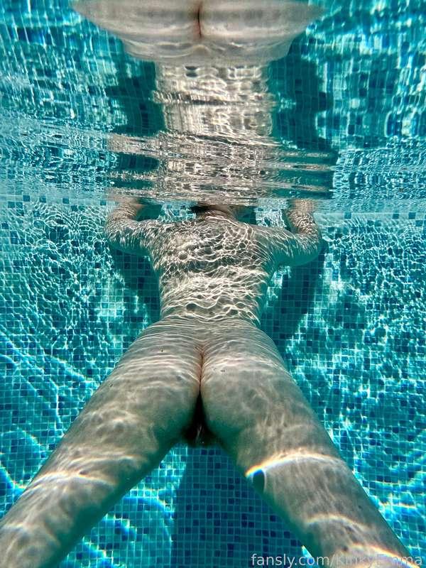Can I get your cock wet in several ways?

#pool #underwater #ass #fyp
