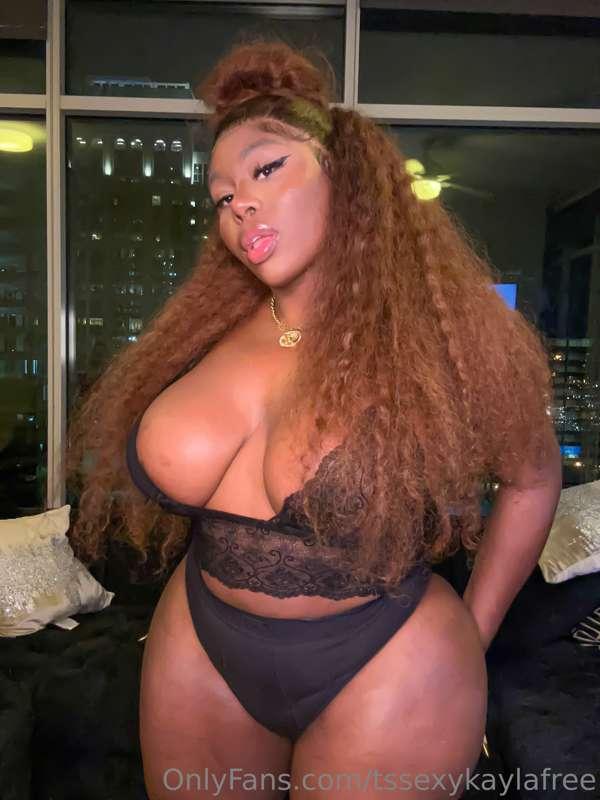 Who likes they girls thick ?