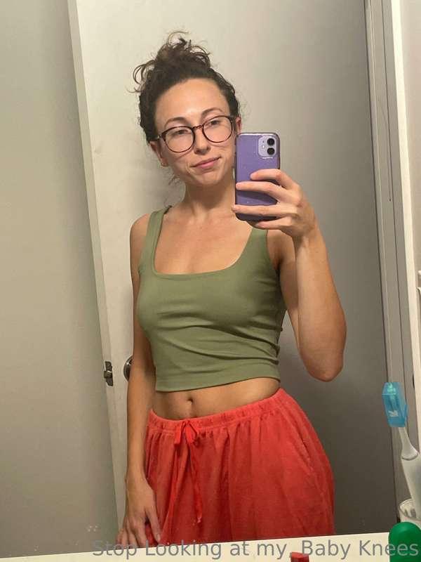 It's Monday? Gross...anyway here's me looking really cute an..