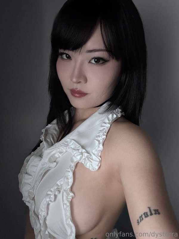some tasteful side booba for you ~