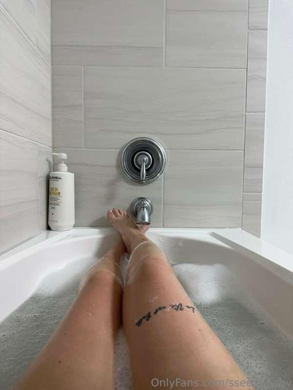 bath kind of night

VIP --> @xoxosea